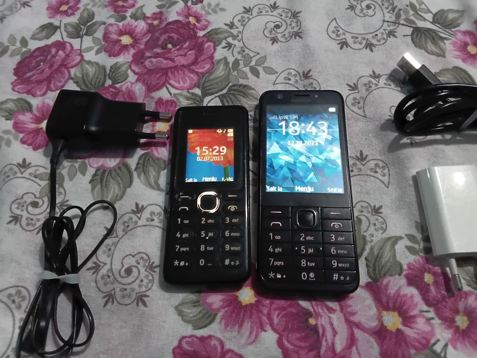 Vând 2 Telefoane Nokia cu Camera