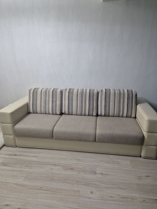 Диван (российского производства)