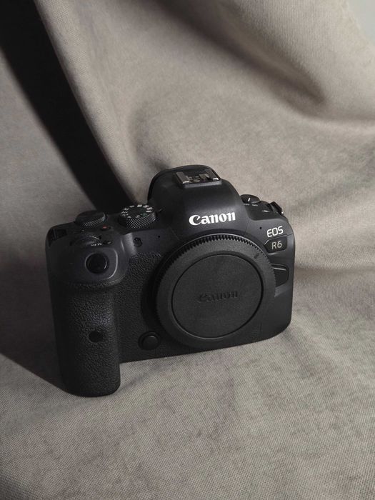 Фотоаппарат Canon EOS R6