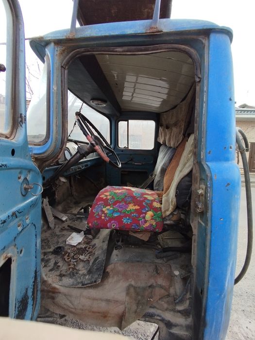 Zil kabinasi sotiladi .