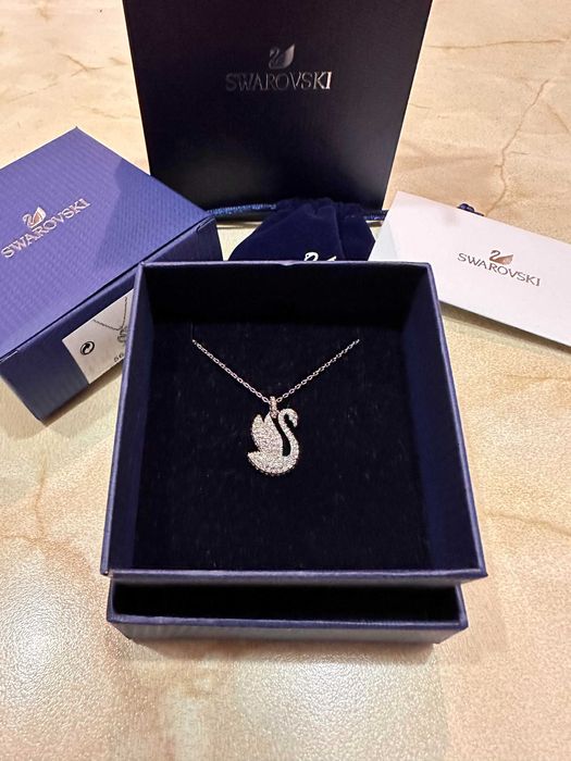 Дамско колие на Сваровски / Swarovski
