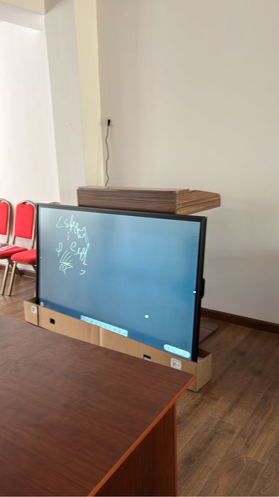 Интерактивная панель 65/75/86/98 дюйм