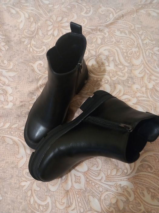 Продам  лоперсы, ботинки 37 размер