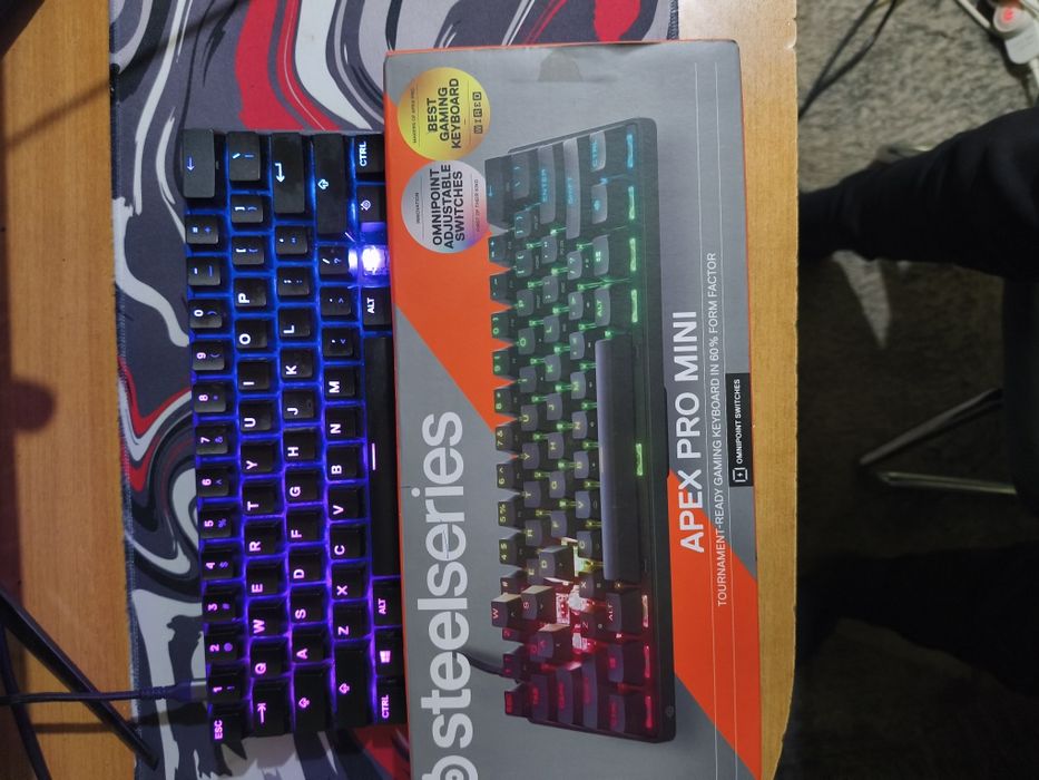 Tastatura Apex pro mini