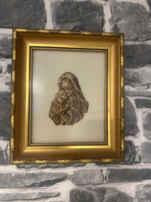 Продавам гоблен Богородица