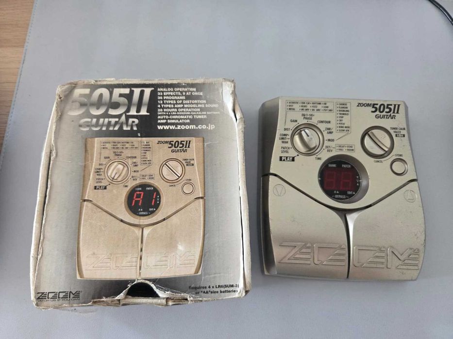 Procesoare efecte chitara electrica \ Pedale multi efect VOX StomplabIIG \ Zoom 505 II Guitar