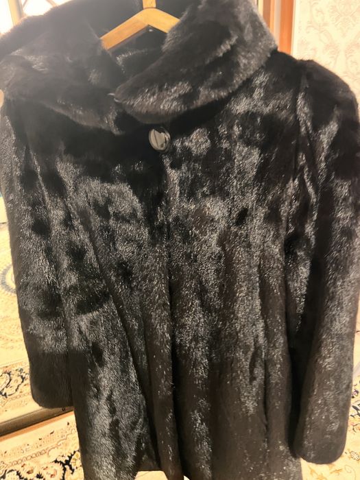Шуба  норковая черная