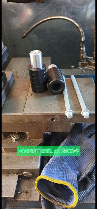 Изработени на струг краш тапи Honda hornet и Хонда Кавазаки Сузуки