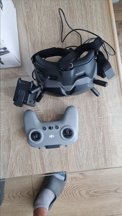 Drona DJI FPV - Aproape NOUĂ -  pachet complet