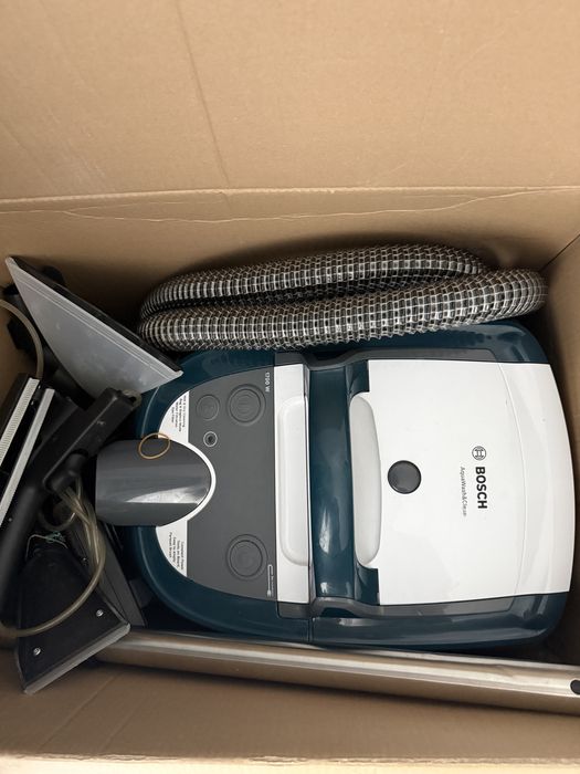 Aspirator Bosch cu spalare