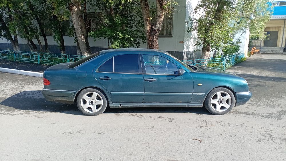 Легковой автомобиль