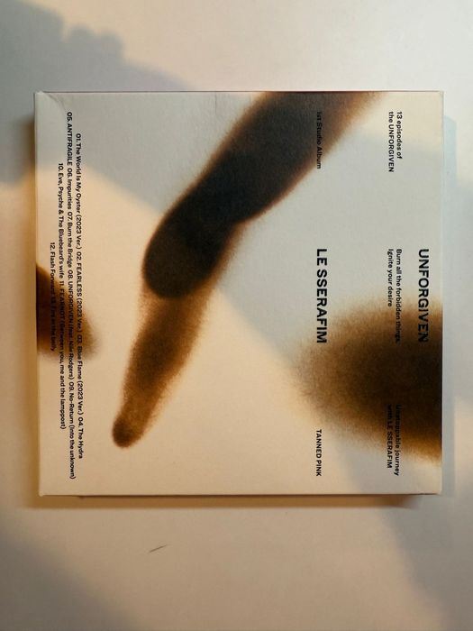 Album Le sserafim Unforgiven Sakura ver.