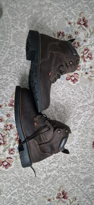 Продам спец ботинки RED WING