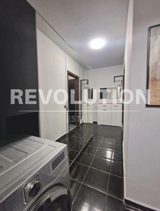 Дава се под наем Тристаен апартамент в Варна, Център - 82 кв.м за 675 € - Снимка #6