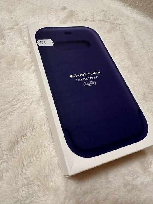 MKODZM/A iPhone 12 Pro Max Leather Sleeve Deep Violet