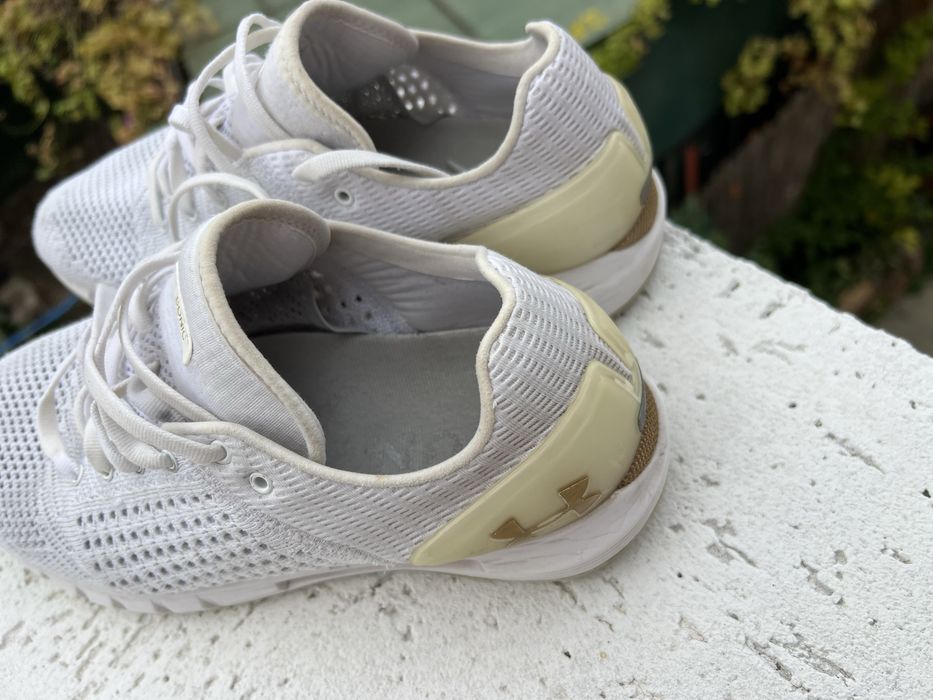 Under. Armour 43 Sonic