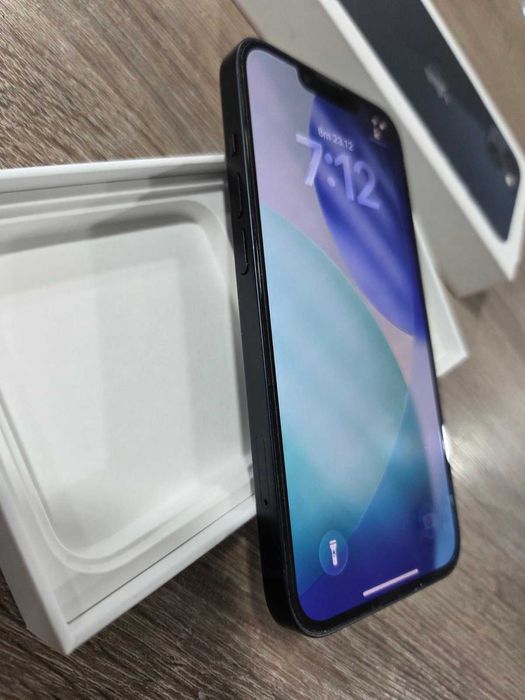 iPhone 13 128GB Midnight