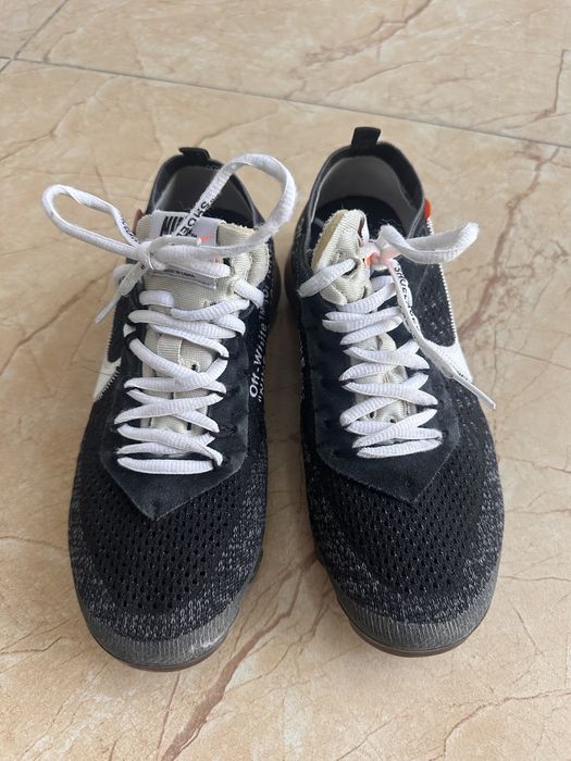 Продаю красмовки Nike
