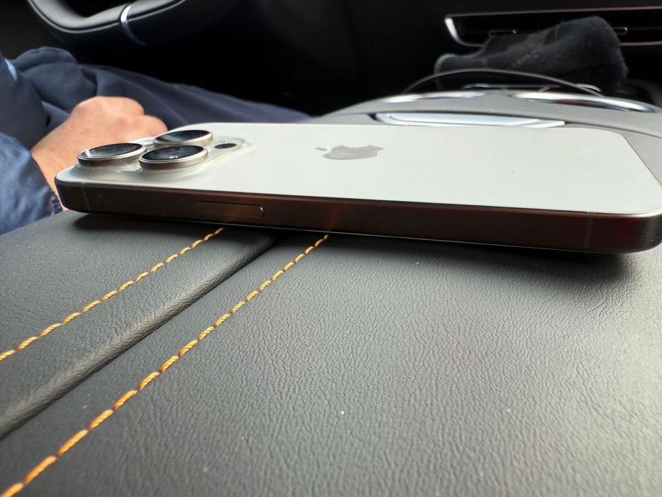 Продам Айфон 15 про