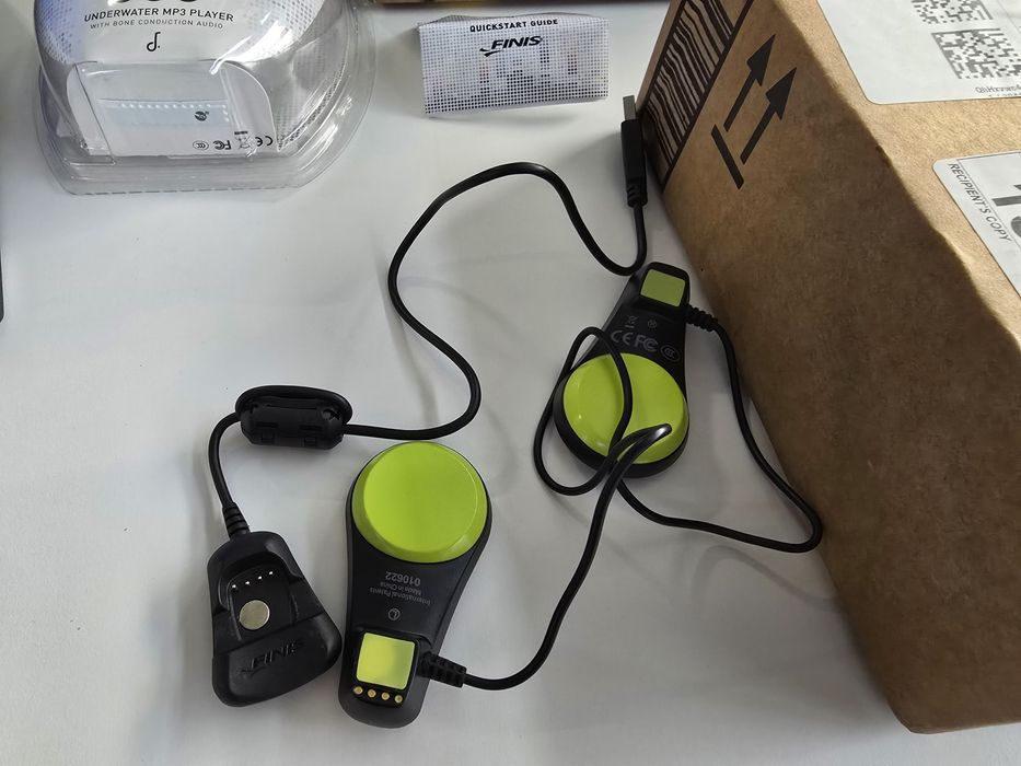 Casti waterproof inot Finis MP3 Player