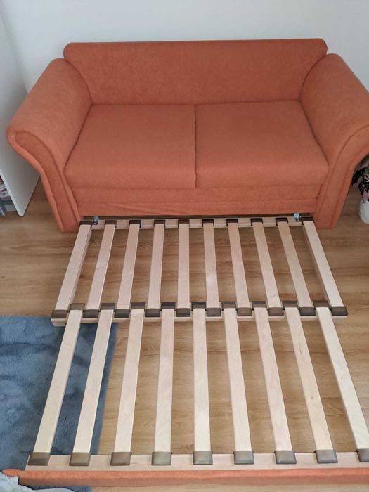 Stei BihorMasa cu 6 scaune, canapea