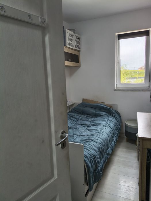 De închiriat artament 3 camere Feldioara .