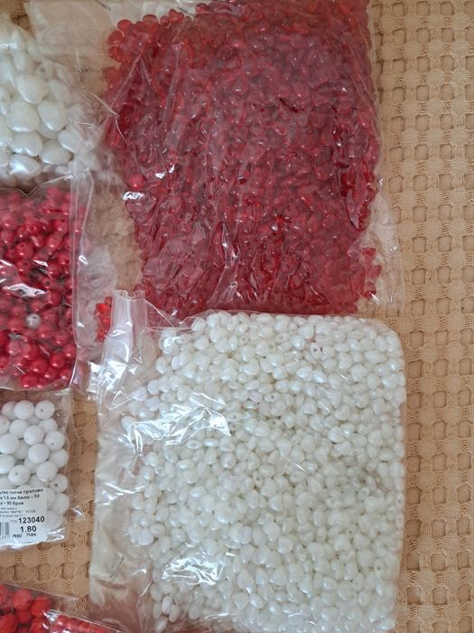 Мъниста за мартеници