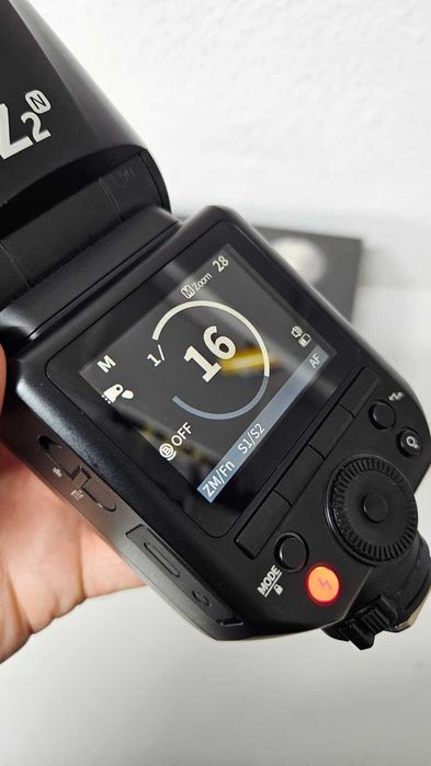 Blitz NEEWER Z2-N TTL cu cap rotund pentru Nikon – stare impecabilă
