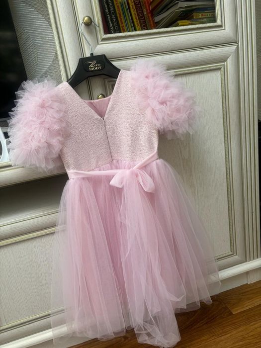 Платье на девочку