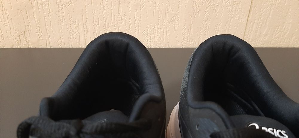 Маратонки Asics 44 номер