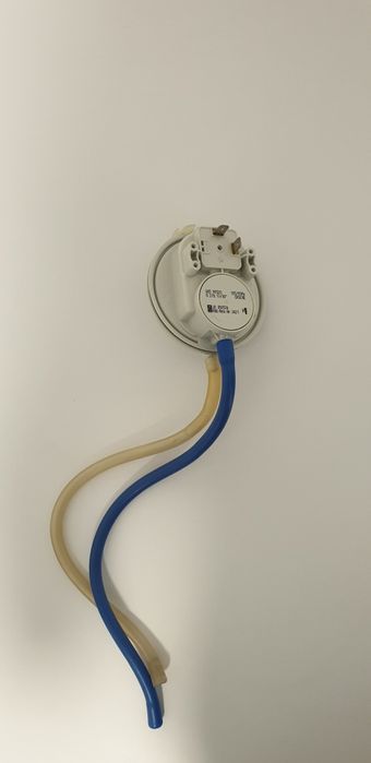 Presostat  aer Centrala Vaillant conventionale 24 -28 kw an 2000-2008