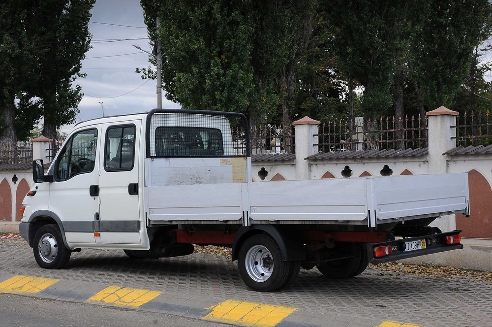 IVECO Daily 35C13 7 locuri 2002 2.8TDi 130CP 6 trepte cat. B Carte RAR