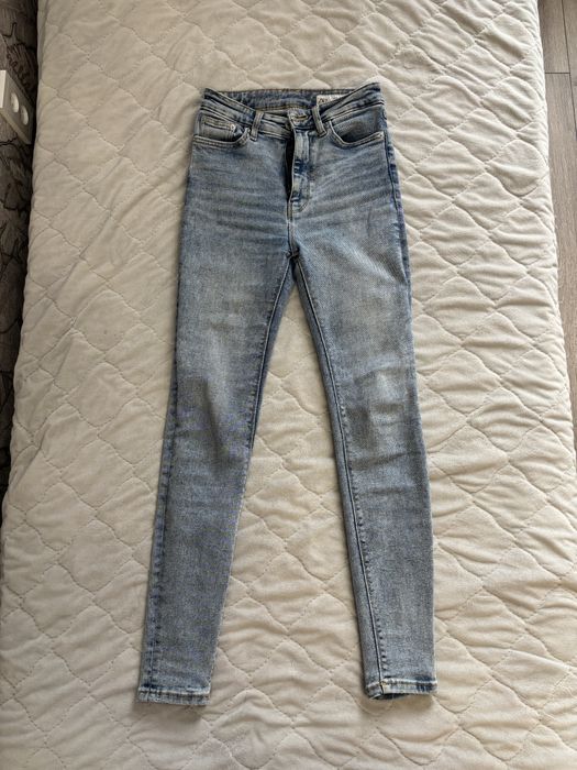 Скинни джинсы Zara