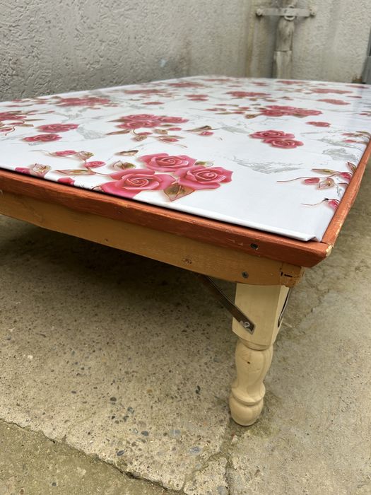 Продам стол чайный