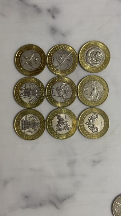 Тиын сатамын 100 тенге и 50 тенге