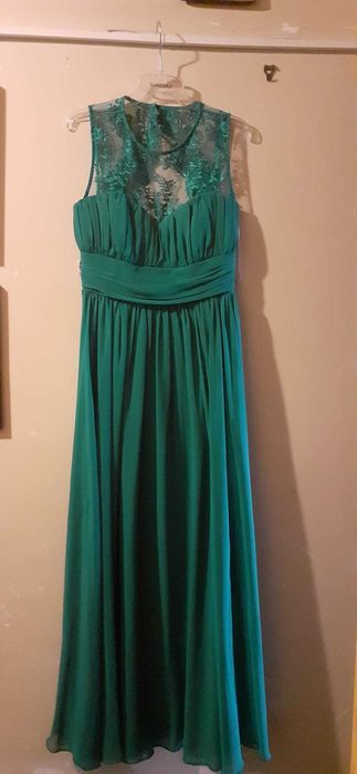 Vand rochie eleganta ocazii