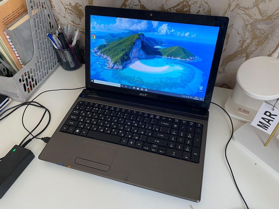 Ноутбук шустрый быстрый ссд диска!