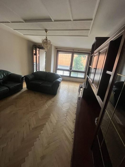 Двустаен апартамент на комуникативна локация! До Парадайс център!