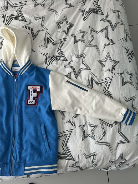 Reserved Футболно яке