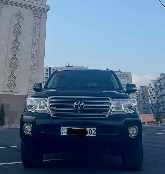 Продам Ленд Крузер 200.