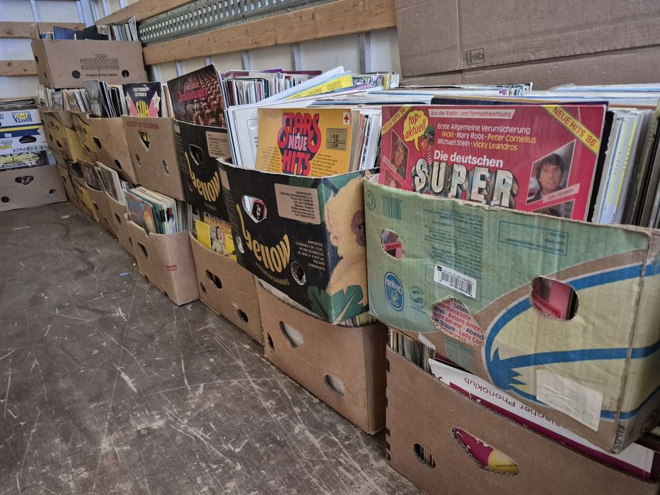 Vând lot 2000lp Discuri Vinil colectie muzica usoara mixta straina