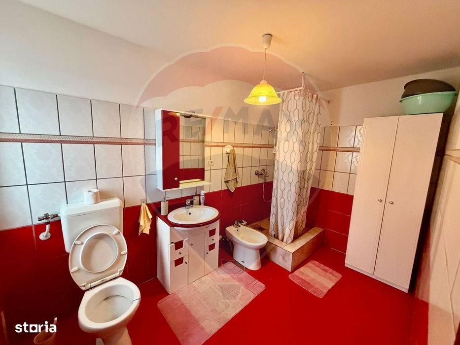 Casă / Vilă cu 4 camere de vânzare