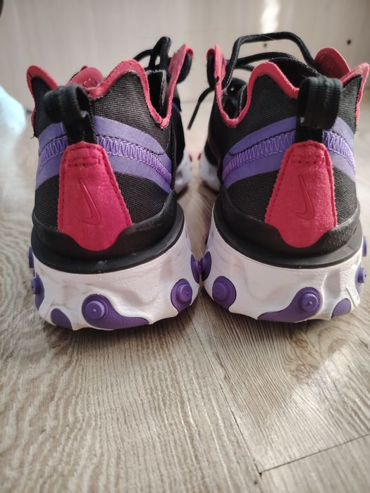 Дамски маратонки NIKE REACT