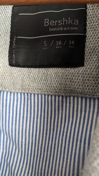 Блейзъри, сака- Bershka и H&M