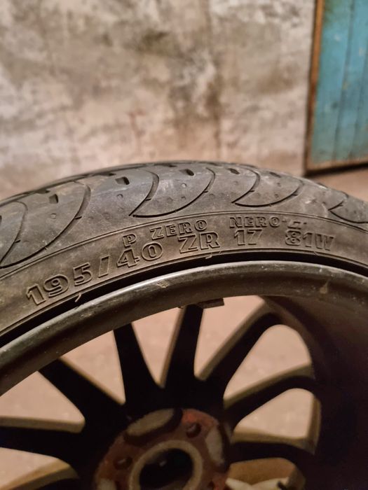 Jante RC Design RC18 cu Cauciucuri Pirelli
