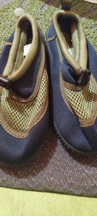 Papuci apa/nisip, kaki&bleumarin de la: Pepperts! EUR: 33/UK: 1,5/US 2