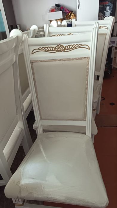 Продам стулья для гостиной