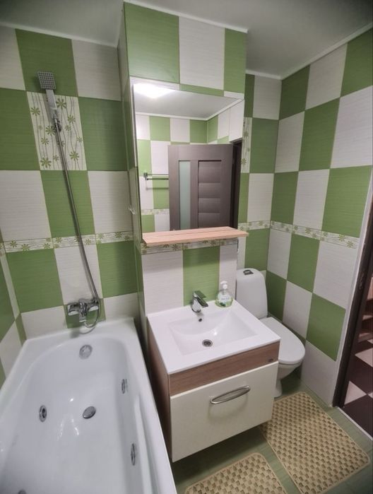 Închiriez apartament MODERN 2 camere cf. 1 decomandat etaj 2 Reșița