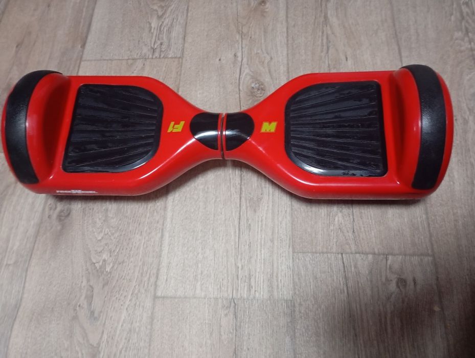 Vând Hoverboard roșu cu lumini