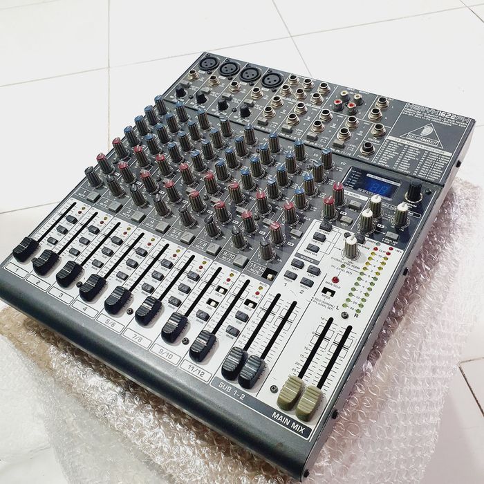 Behringer 1622 miksherniy pult